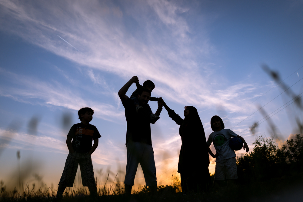    RAISING CHILDREN  IN ISLAM 